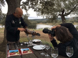 Periodistas de Reino Unido y Alemania se han interesado por Extremadura para dar a conocer su naturaleza, cultura y gastronomía.