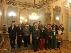 La Junta de Extremadura se adhiere al acuerdo para facilitar la movilidad interadministrativa de las víctimas de violencia de género.