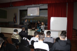 La Junta de Extremadura conciencia al alumnado de la región sobre la importancia de la prevención de riesgos laborales.