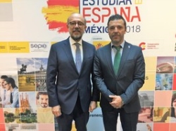 La Universidad de Extremadura (UEx) ha presentado su oferta académica en la II Edición de la Feria Educativa “Estudiar en España”.