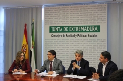 Se han adoptado medidas desde el Servicio Extremeño de Salud,  para paliar el déficit estructural de especialistas que tiene nuestro país.
