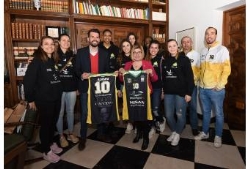 Diputación da todo su apoyo al Club Baloncesto Al-Qázeres que se prepara para la Copa S. M. La Reina de baloncesto femenino.