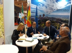 El director general de Turismo se reúne con la nueva junta directiva de CETEX.