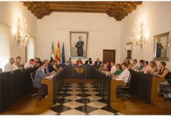 La Presidenta cierra el Pleno con la esperanza de que las nuevas políticas marquen huella en la provincia