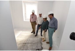 La Presidenta de la Diputación visitan las obras de Pereros y avanza que estarán concluidas antes de que finalice el año.