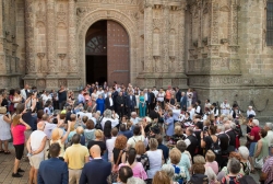 El presidente de la Junta de Extremadura ha señalado  que las personas mayores son piezas fundamentales de la sociedad y la economía del país.
