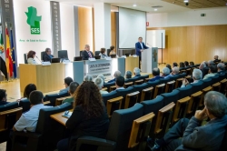 El presidente de la Junta se ha mostrado orgulloso de la Facultad de Medicina y de sus resultados