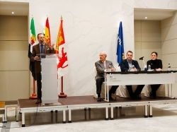Franquete explica su visión de la Navidad en una conferencia de los Rotarios cacereños