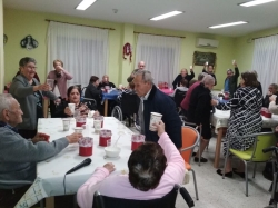 Nadie solo en Navidad. Campaña de la Residencia de Mayores Santa Isabel de Torrejoncillo