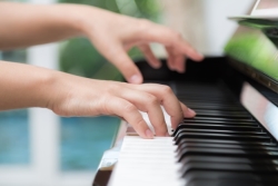 Composiciones originales breves para el piano del siglo XXI