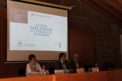 Un curso sobre la soledad no elegida busca respuestas para 48.000 personas de más de 65 años que viven solas en Extremadura