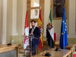 El Ayuntamiento creará una mesa de trabajo con la hostelería para tomar medidas encaminadas a mantener los negocios y los puestos de trabajo