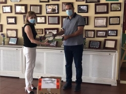 El Club Rotary Cáceres dona material sanitario a las residencias