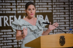 El Consejo de Gobierno destina un millón de euros para ayudar a las familias en el cuidado de hijos menores y de personas con discapacidad