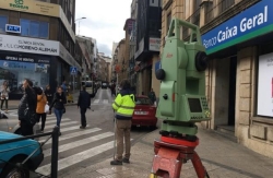 La peatonalización de Gómez Becerra arranca con los trabajos de topografía