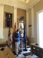 El ayuntamiento prohíbe el botellón en toda la ciudad para evitar las aglomeraciones de jóvenes sin cumplir la s medidas de seguridad
