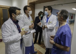 Sanidad prepara la octava planta del San Pedro para enfermos de covid
