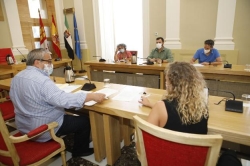 La línea del campus se refuerza con cuatro autobuses y el aforo se reducirá al 60%