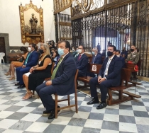 Fernández Vara asiste a la Misa Pontifical organizada con motivo de la Fiesta Mayor de Santa María de Guadalupe