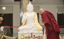 La réplica de Buda irá a una ubicación provisional antes de instalarla en el Palacio de la Isla