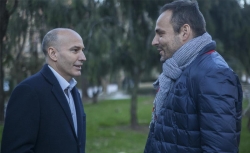 La empresa de la mina afirma que restaurará los caminos cuando se le autorice pasar