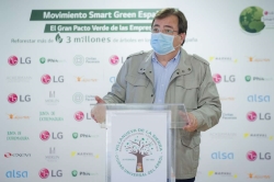 El presidente de la Junta suscribe la adhesión al Convenio de Reforestación en Villanueva de la Sierra