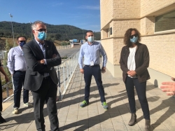 La consejera para la Transición Ecológica y Sostenibilidad visita la planta embotelladora de Nestlé en Herrera del Duque
