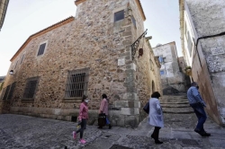 El Centro de Documentación del Flamenco de Cáceres negocia su traslado a la Casa del Mono