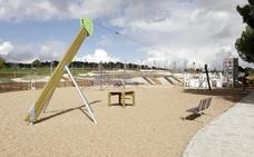 Del parque del siglo XIX a los columpios ergonómicos en Cáceres