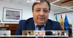 El presidente de la Junta afirma que la despoblación se combate a través de proyectos que generen riqueza y empleo