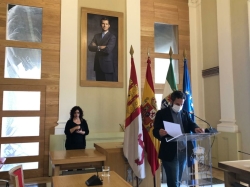 El Ayuntamiento inicia el procedimiento para solicitar a Retevisión la retirada de las antenas y aparatos de telecomunicaciones de la Torre del trabaj