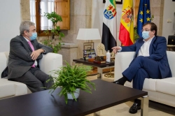 Los vicepresidentes de la Junta analizan con los eurodiputados de Cs Luis Garicano y Susana Solís las características de los futuros fondos europeos