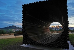 Se inaugura la exposición de César David Montero coincidiendo con la colocación de su escultura en el mirador de Infanta Isabel