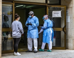 Detectan la cepa británica en al menos tres pacientes cacereños