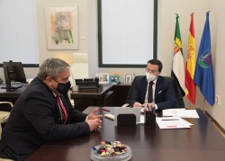 La Diputación implicará a la UEX en la puesta en marcha de un Observatorio Socioeconómico de la Provincia de Badajoz