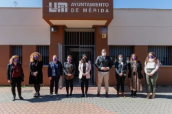 La consejera de Igualdad visita el centro Clara Campoamor, de Mérida, que da asistencia a mujeres víctimas de violencia de género