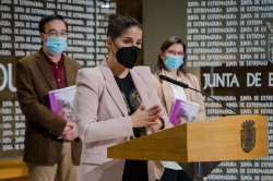 La consejera de Igualdad presenta un estudio pionero sobre la violencia de género que sufren las mujeres con discapacidad