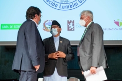 Fernández Vara afirma que la base del proyecto del centro budista es elevar desde Cáceres el debate a Extremadura, España y el mundo
