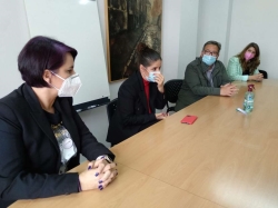 La consejera de Igualdad anuncia la contratación de nuevo personal para la Oficina de Igualdad de Almendralejo