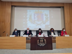 La consejera de Igualdad clausura las Jornadas ‘La salud mental y bienestar de la mujer médico’