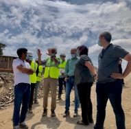 Begoña García visita las obras del regadío de Villanueva del Fresno en su recta final