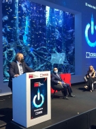Rafael España entrega el premio CESUR como mejor Empresa Embajadora al Grupo Industrial Cristian Lay