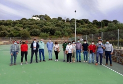 Los vecinos y vecinas de Montesol ya pueden disfrutar de sus nuevas pistas polideportivas