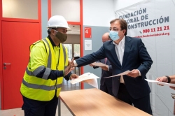 Fernández Vara aboga por la formación en la construcción para cubrir el efecto de demanda que se producirá en los próximos meses