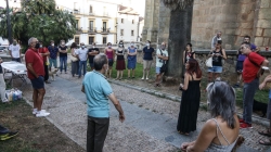 Santiago sale a la calle para pedir que la policía actúe en las ‘narcocasas’