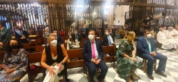El presidente de la Junta asiste a la Misa Pontifical con motivo de la Fiesta Mayor de Santa María de Guadalupe