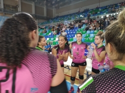 El Extremadura pierde 3-0 y cede  el liderato ante un sólido Cuesta Piedra