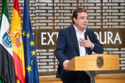 Fernández Vara hace balance de 2021 poniendo en valor los logros en materia de empleo y destaca el papel de los profesionales sanitarios y la sociedad