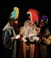 Los Reyes Magos llegarán hoy a la Plaza Mayor en tuk-tuk tras recorrer las calles en sus carrozas
