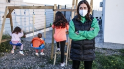 «Uno de mis hijos tiene covid y yo tengo que trabajar, no pueden quedarse solos»